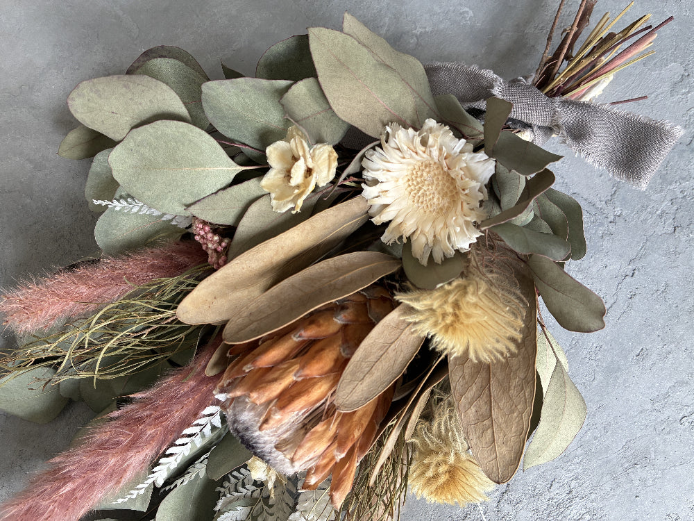 ドライフラワー ドライフラワースワッグ プロテアスワッグ 大きめスワッグ ギフト ドライフラワー ドライフラワースワッグ プロテアスワッグ 大きめ