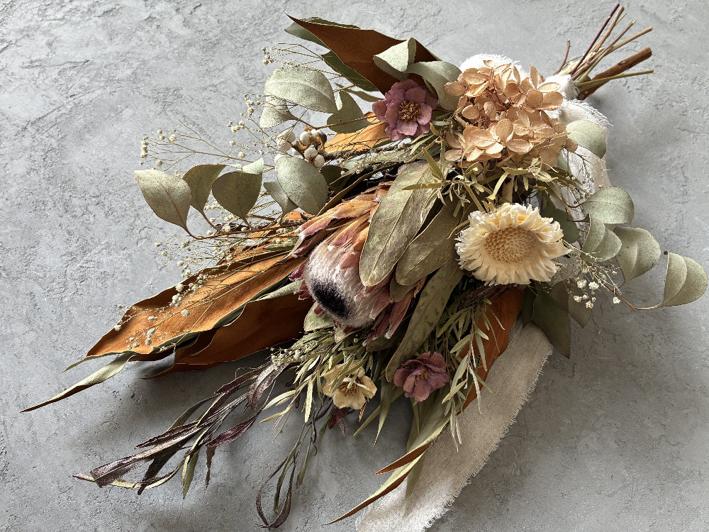 プロテアスサーラのスワッグ